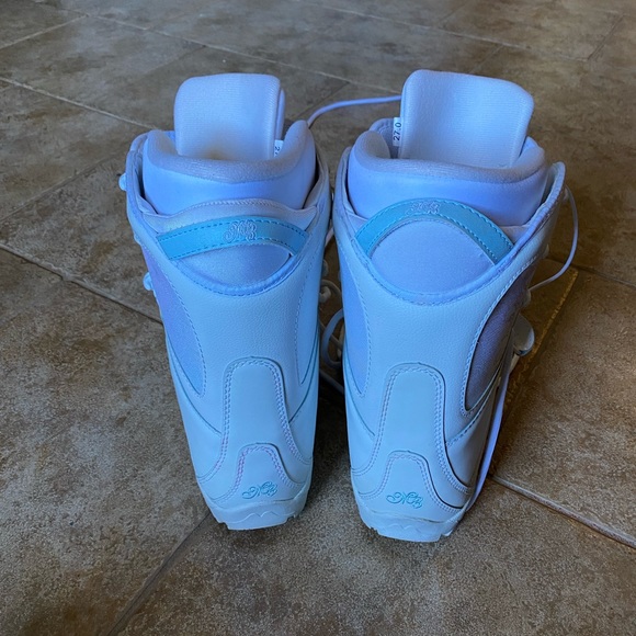 Womens m3 snowboard boots - Picture 4 of 10